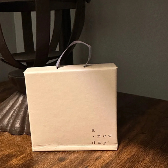 🆕 A New Day necklace “unforgettable” - Picture 4 of 4